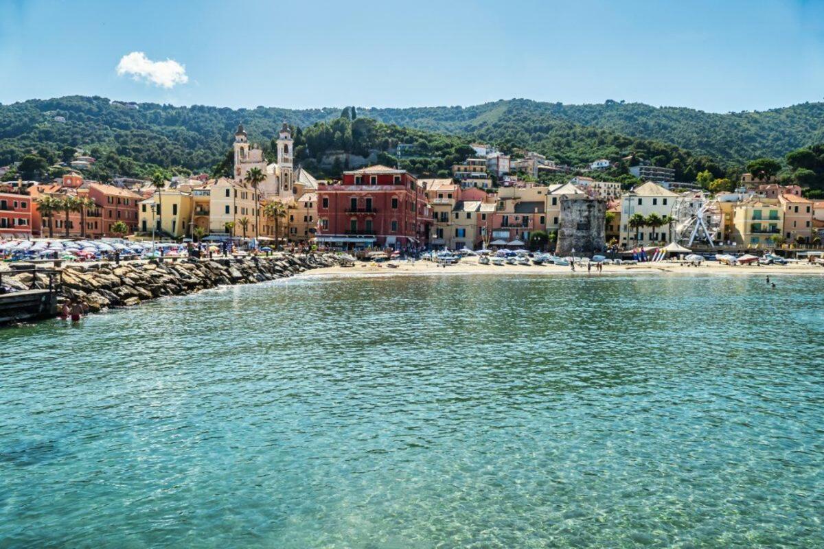 Vista Mare & Ac - Smeraldo Apartment Laigueglia Luaran gambar